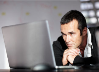 Facebook-Posts erinnern Menschen besser als Buchtexte oder Gesichter