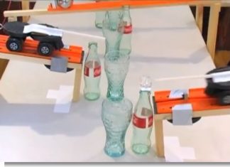 Coca Cola Gläser und Eiswürfel